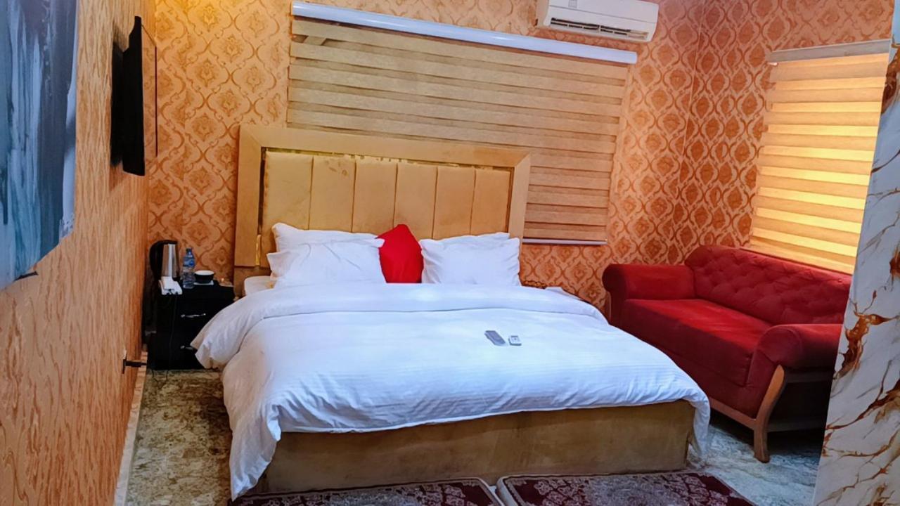 Nuit De Paris Hotel Abuja Bagian luar foto