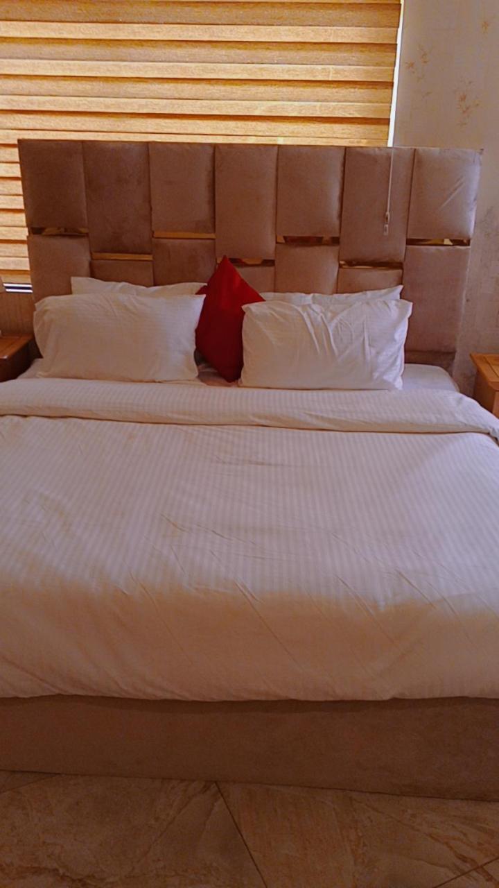 Nuit De Paris Hotel Abuja Bagian luar foto