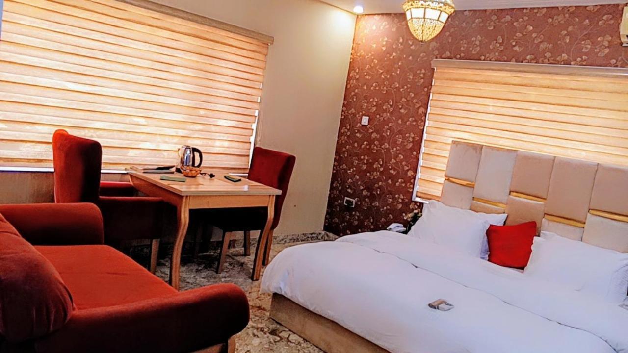 Nuit De Paris Hotel Abuja Bagian luar foto
