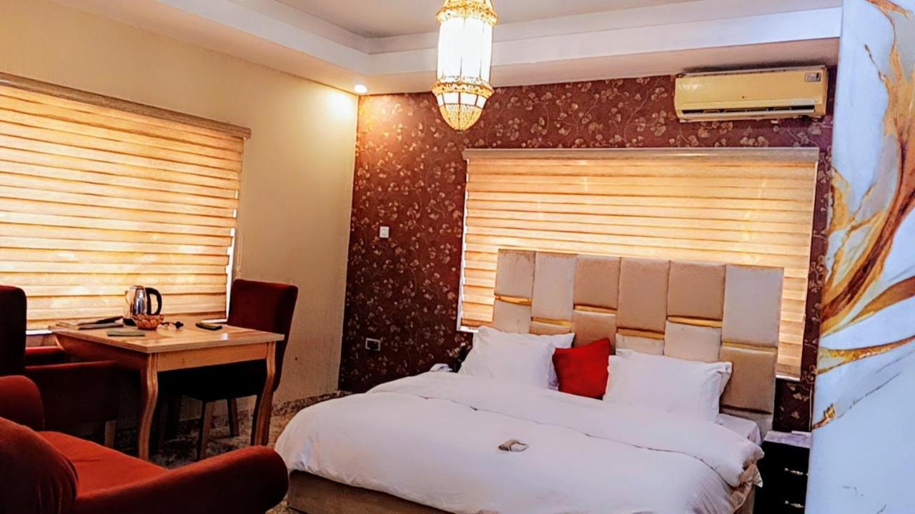 Nuit De Paris Hotel Abuja Bagian luar foto